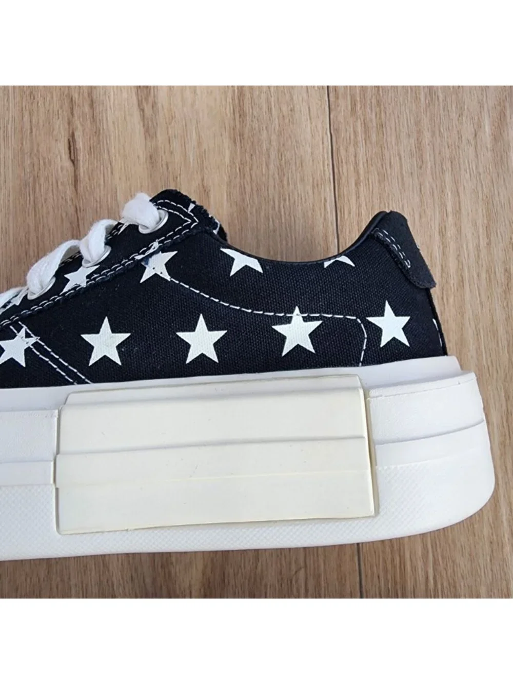⭐Converse Chuck Taylor Cruise Stars Platform 10 Womens Shoes Black Beige A15497C